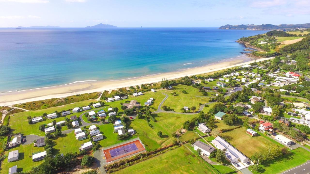 Отель Camp Waipu Cove Экстерьер фото