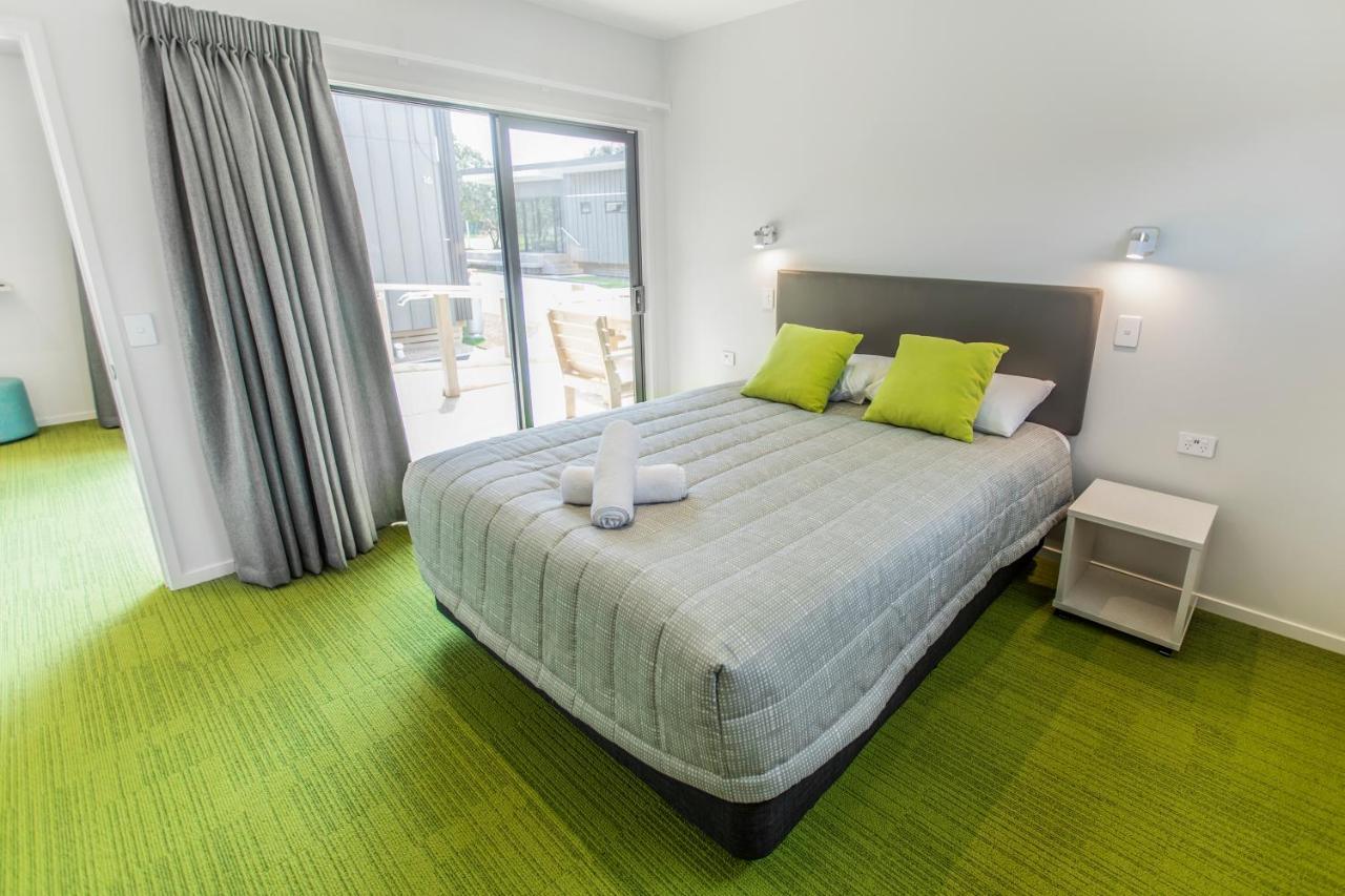 Отель Camp Waipu Cove Экстерьер фото