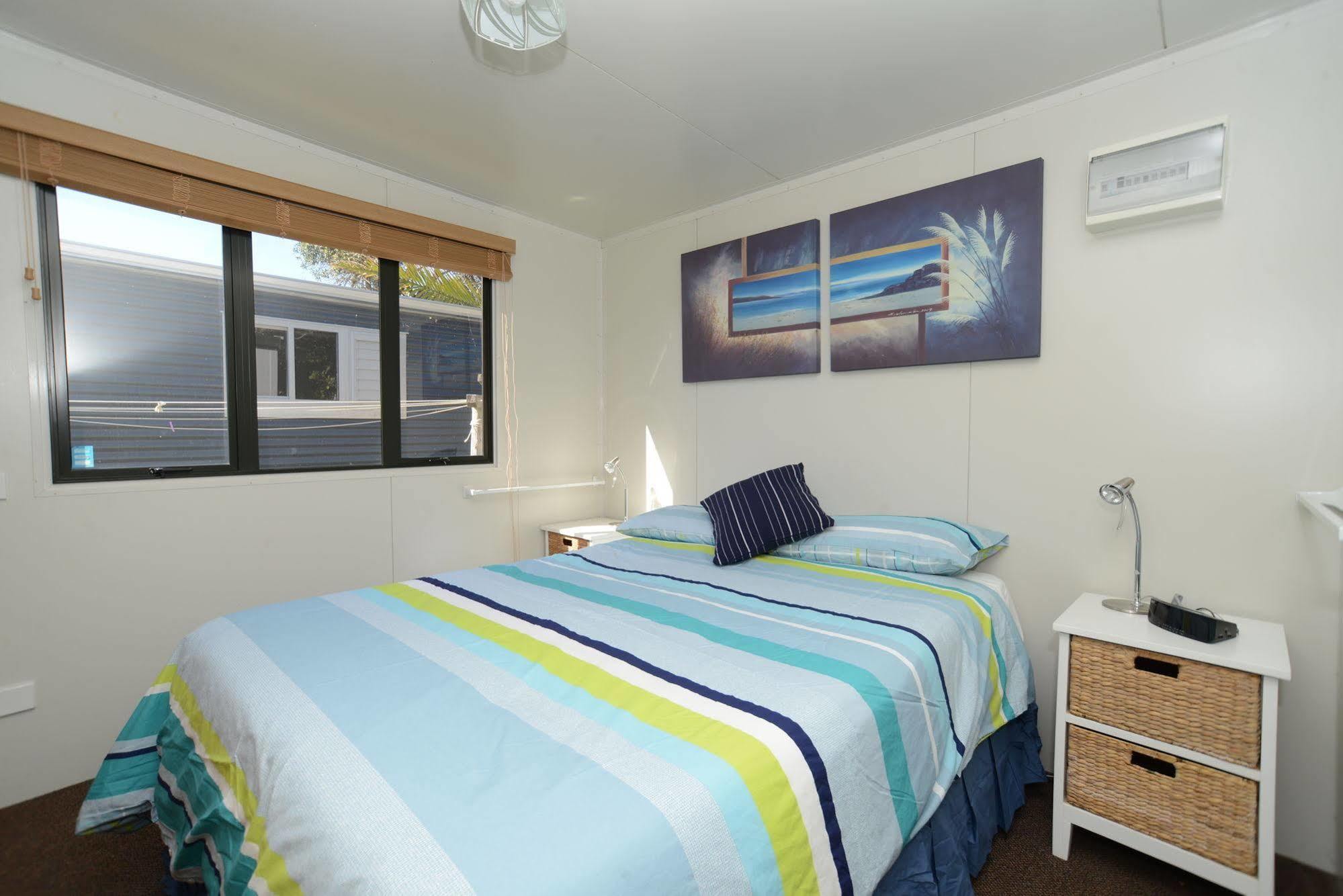 Отель Camp Waipu Cove Экстерьер фото