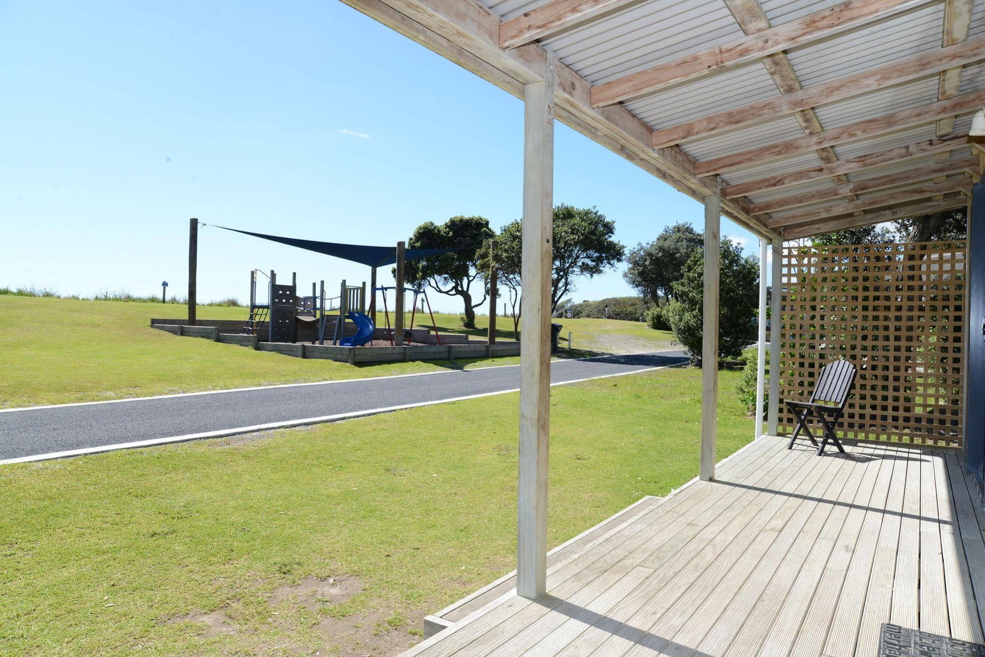 Отель Camp Waipu Cove Экстерьер фото